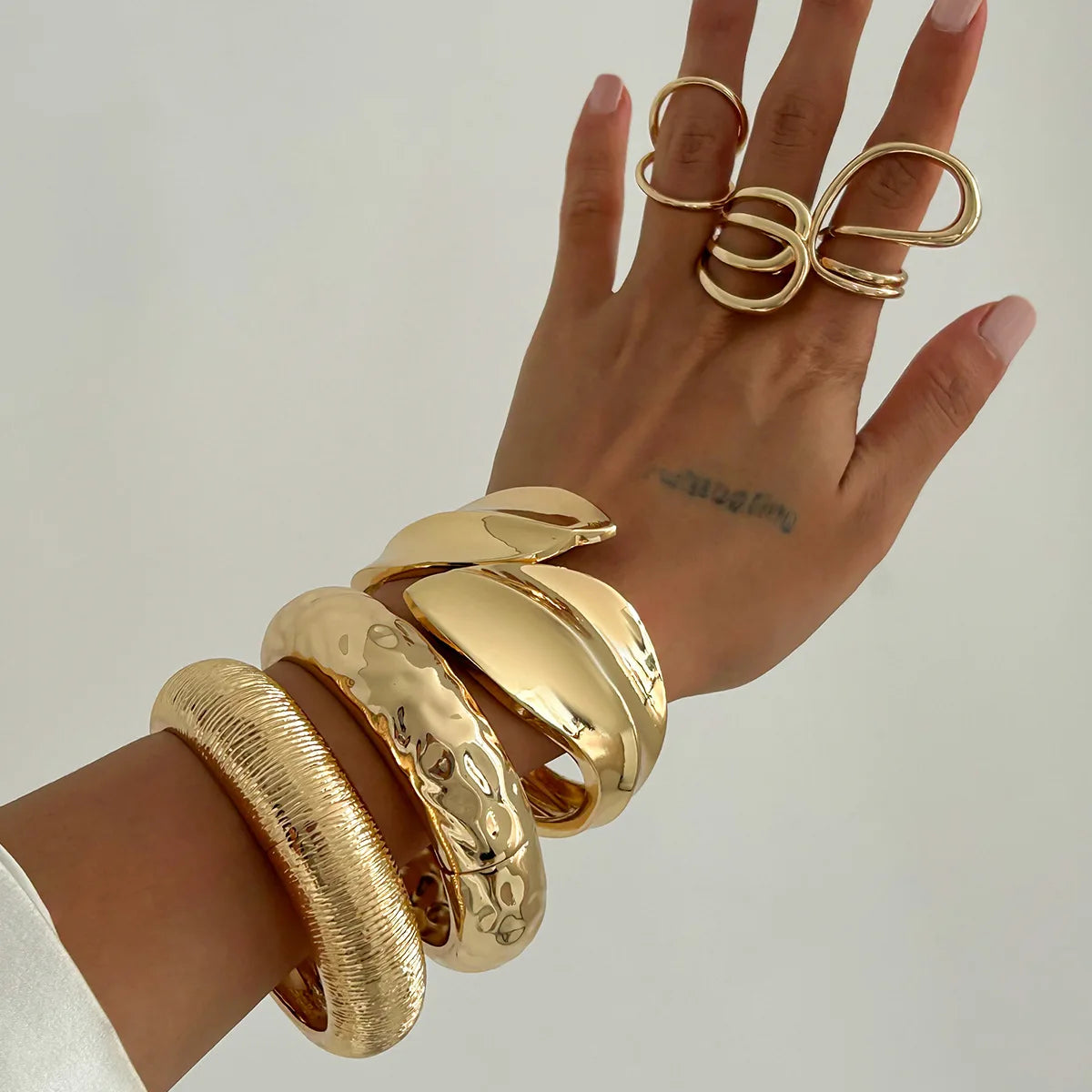 Vintage Punk Leaf Cuff Bangle