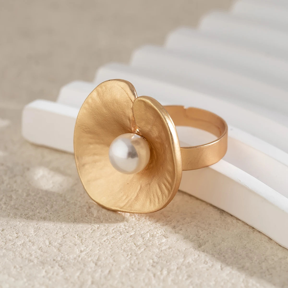 Irregular Geometric Open Ring